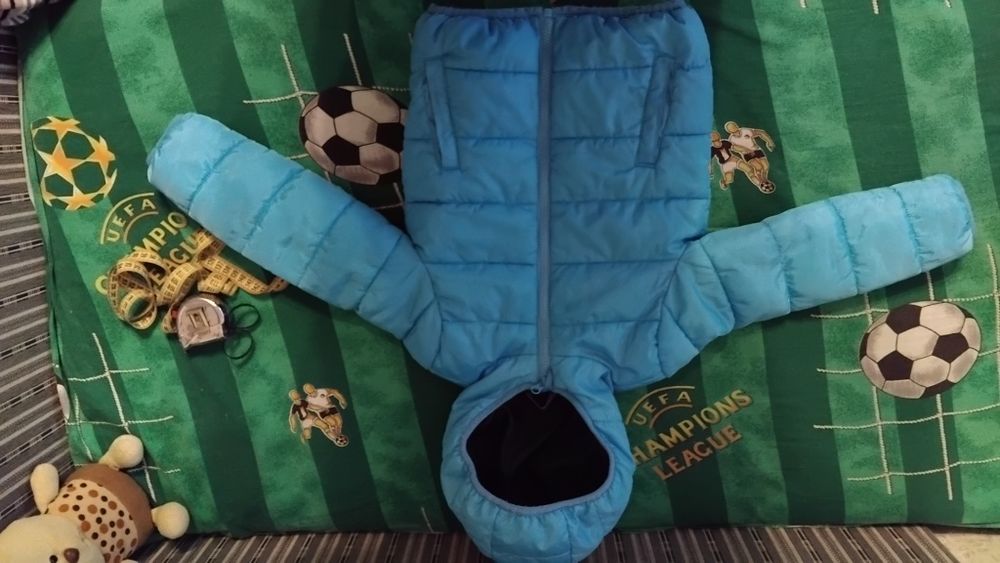 Продам дитячу демісезонну курточку. На синтепоні. Sinsey.