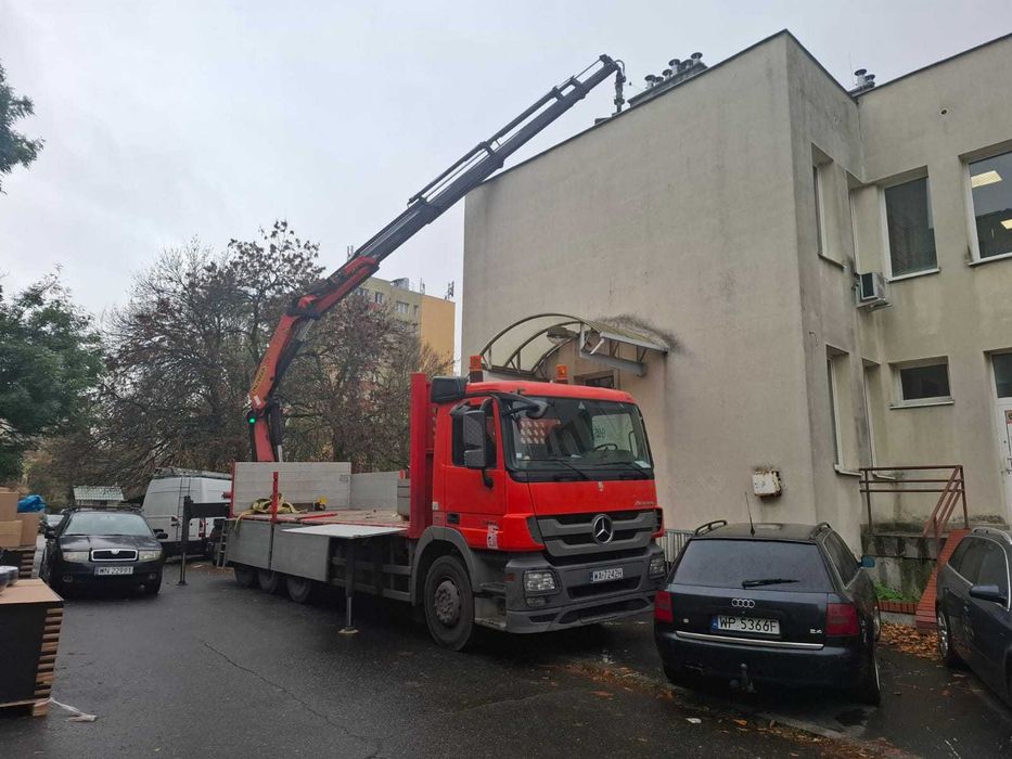 Transport HDS kontenery żwir rozładunki wywrotki koparki montaż HDS