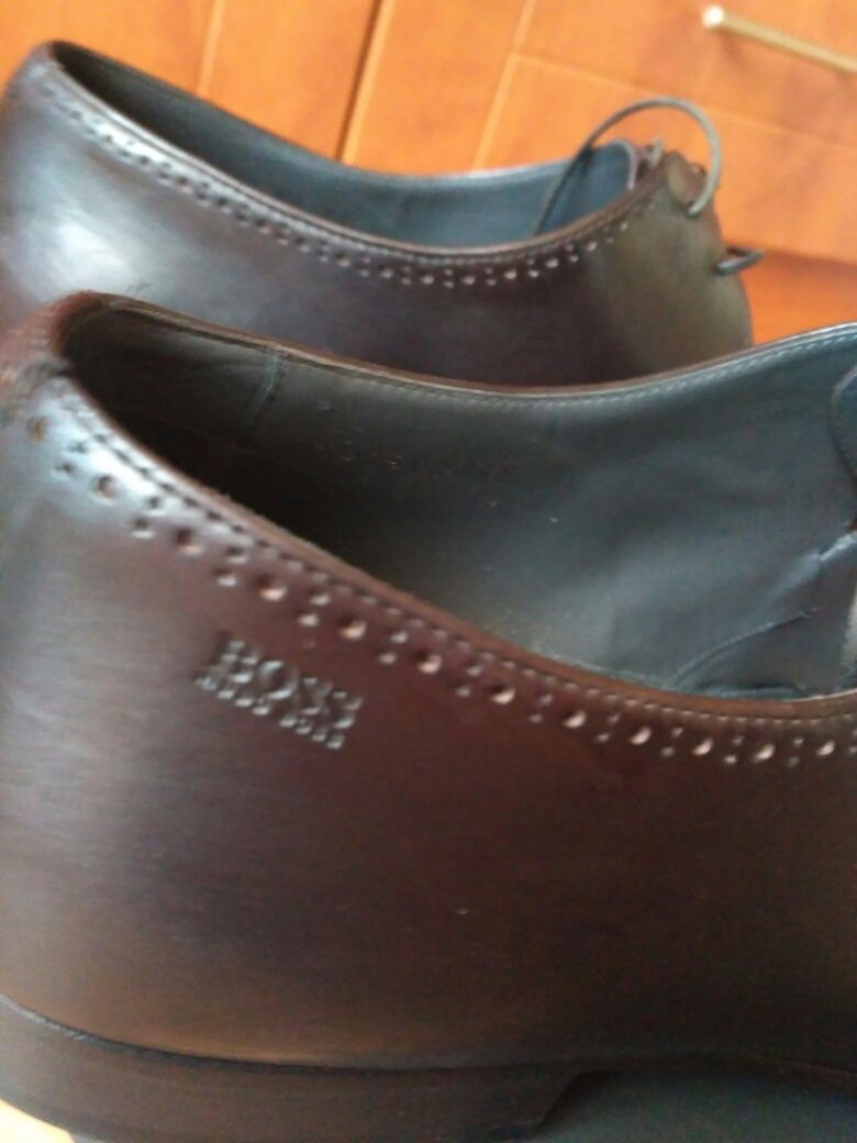 Buty męskie firmy HUGO BOSS całe skórzane używane rozmiar 11 polecam .