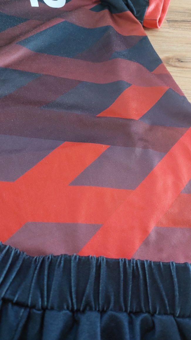 Komplet sportowy 152 piłkę piłkarski chłopięcy