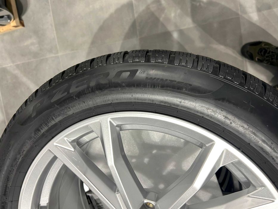 Oryginalne koła zimowe BMW 19 5x112 G01 G45 X3 G02 X4 Pirelli 245/50