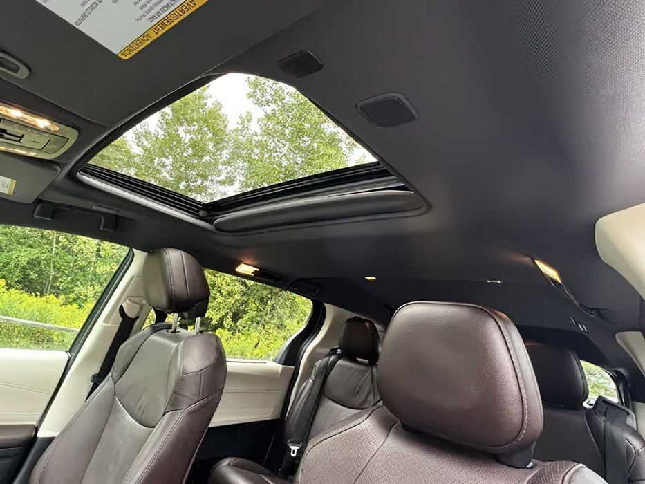 2023 Toyota Sienna Platinum 7-Passenger