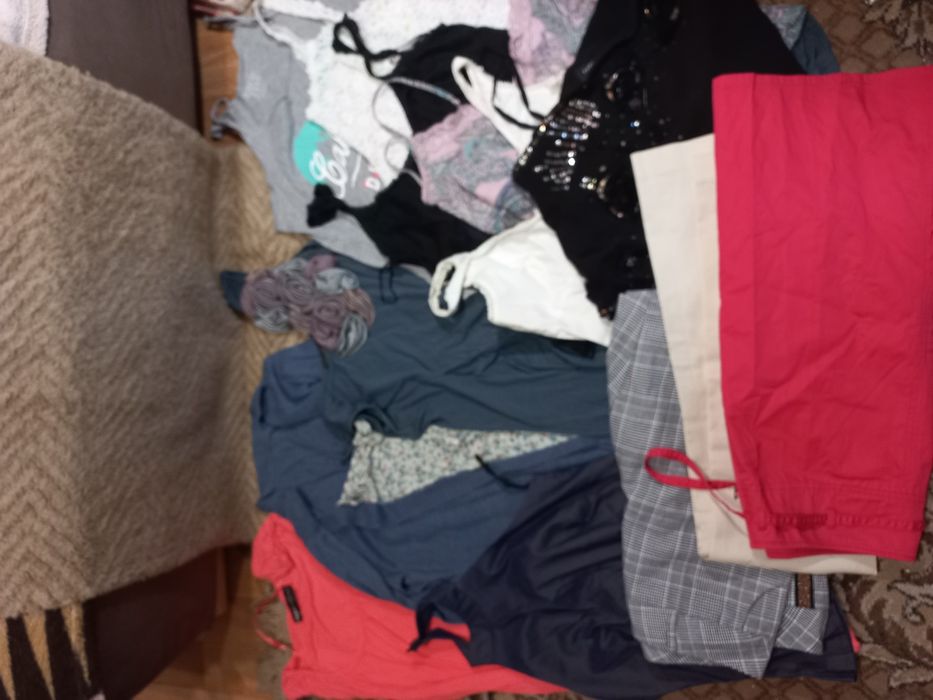 Лот платье, юбка, брюки, блуза р.44-48