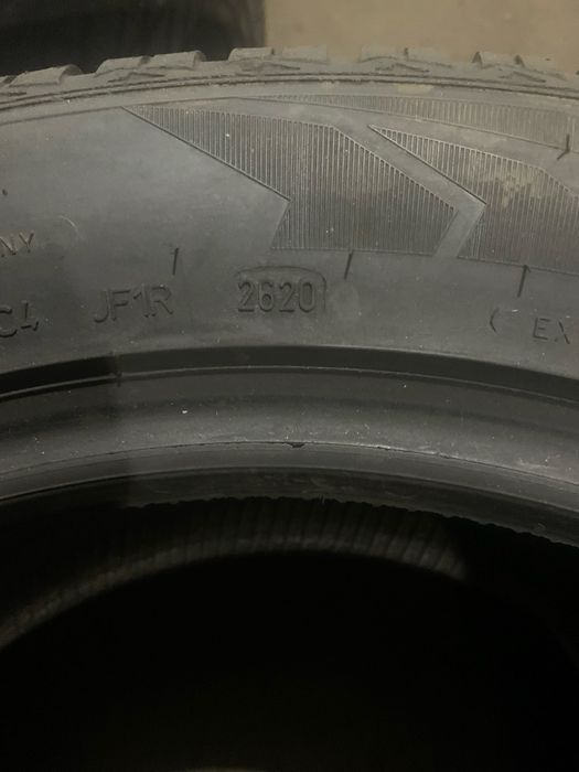 Шини 285/45 R20 пара Goodyear 6,7-7,5мм, зима 2020р
