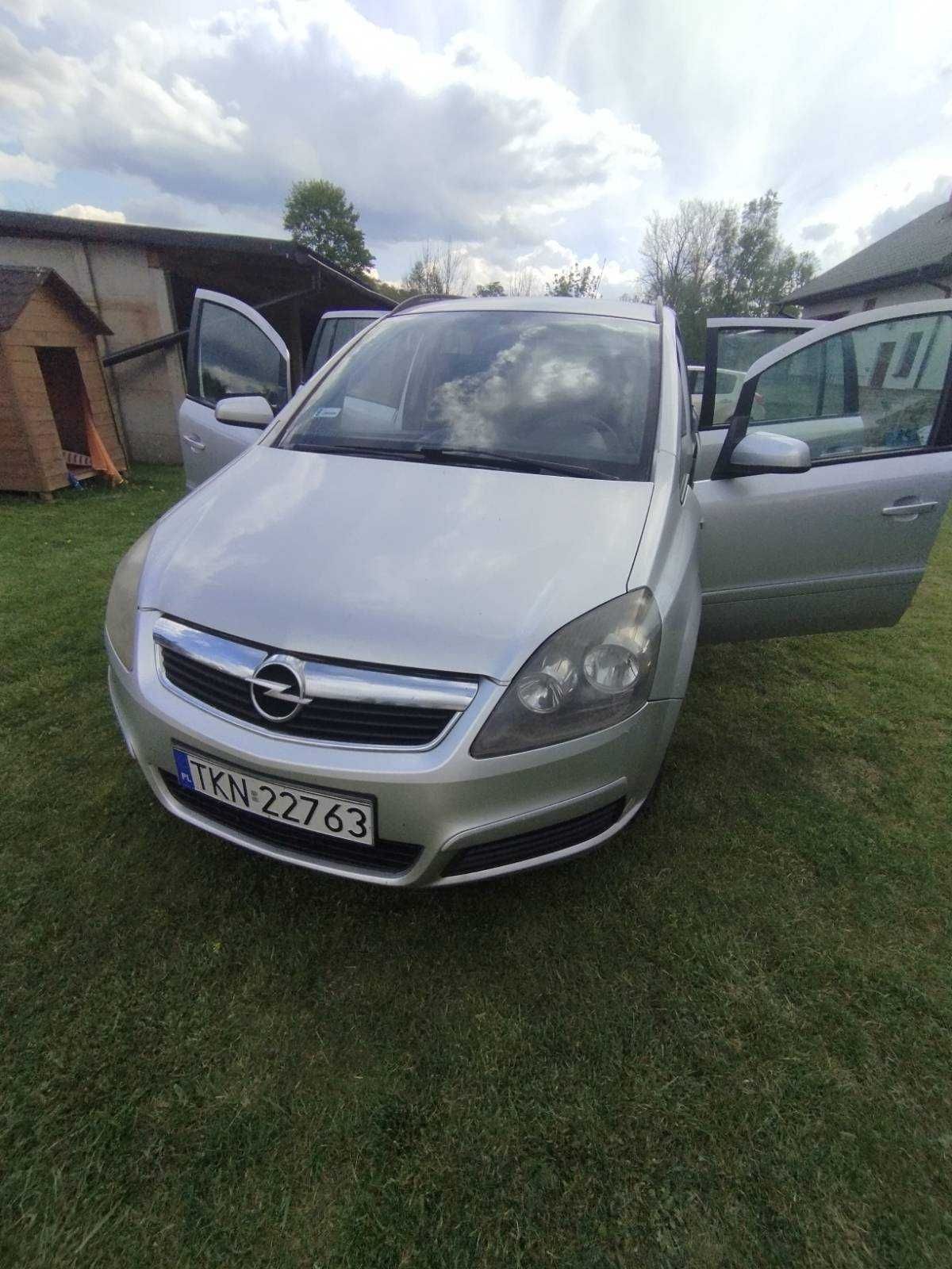 Auto osobowe Opel Zafira