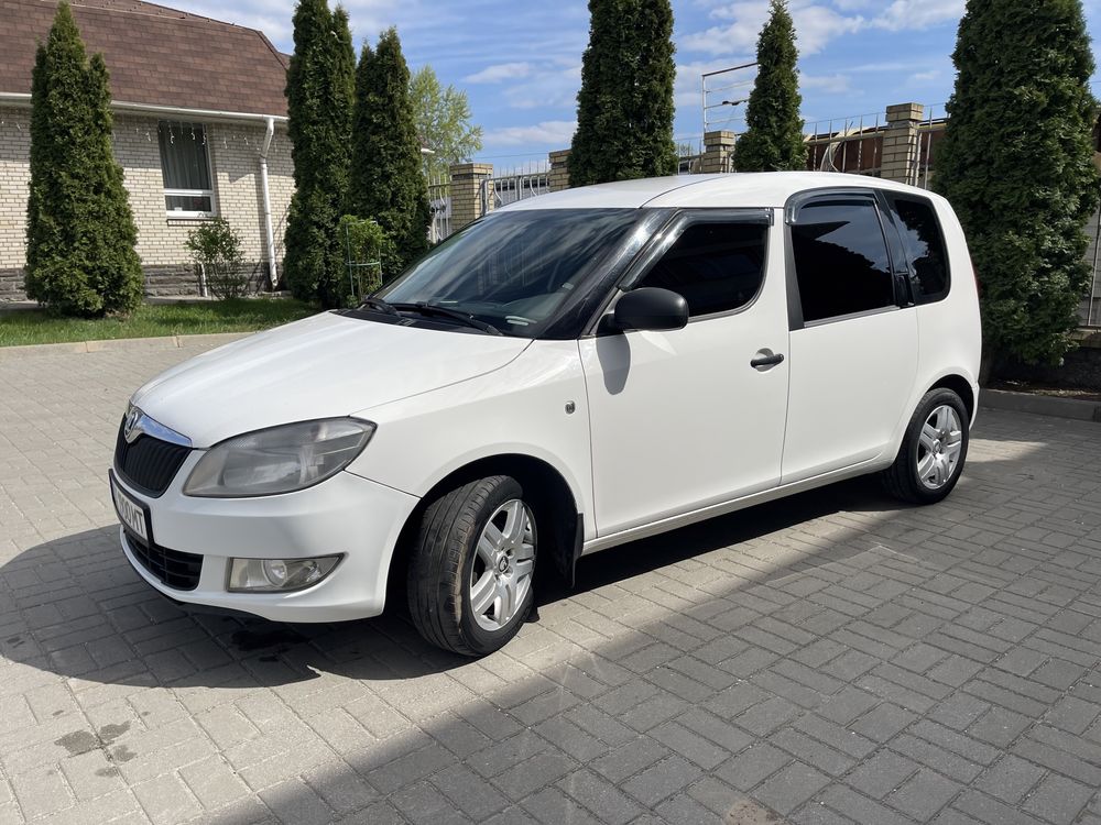 Продам Skoda Roomster 1,4 газ/бенз