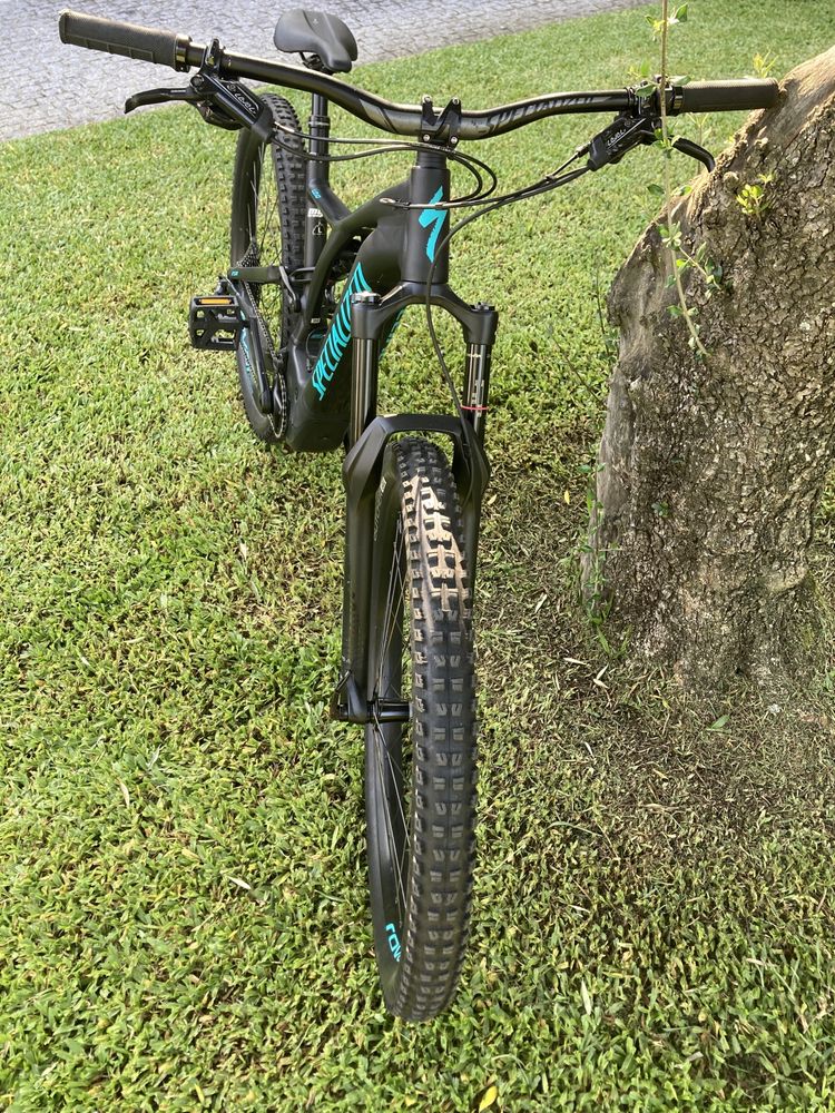 E-Bike - Downhill - Specialized turbo Levo - Tamanho L - 2019