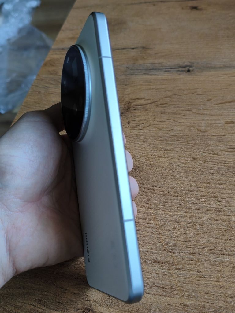 Xiaomi 15 Ultra 16/512 wersja globalna, stan idealny ładowarka gratis