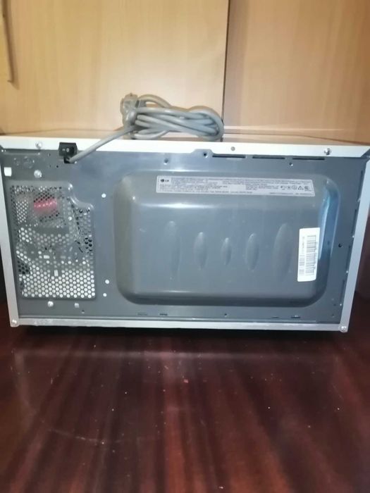 Мікрохвильова піч LG MS 2343 DARS