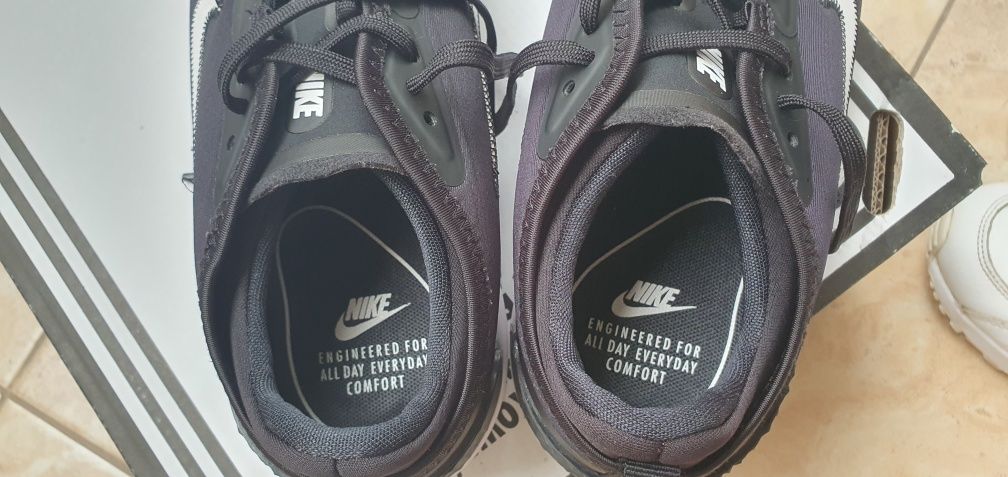 Buty damskie Nike rozmiar 38 wkładka 24cm jak nowe