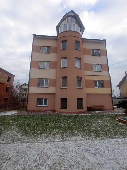 Продаж квартири в Богородчанах біля парку.