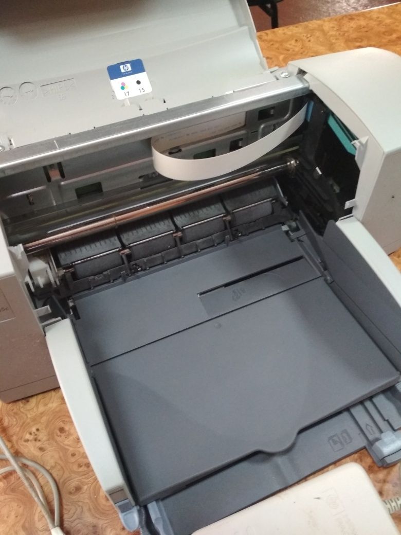 Принтер цветной HP Deskjet 845c