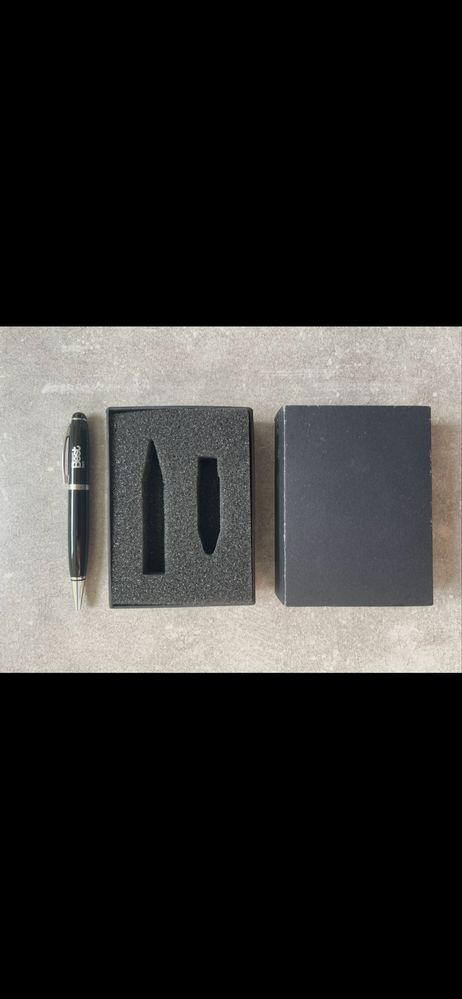 Caneta com Pen USB incorporada - 4 GB