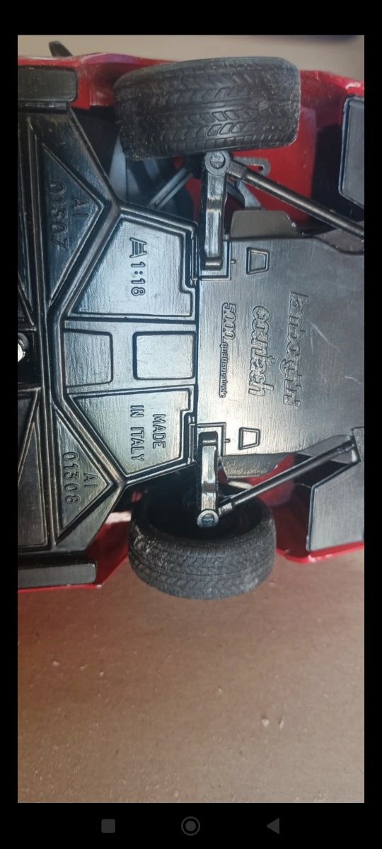 Lamborghini countach Polistil model 1/18 kolekcjonerski