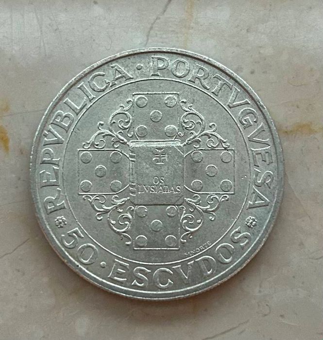 Moeda comemorativa de 50 escudos portugueses de 1972 Os Lusíadas Prata