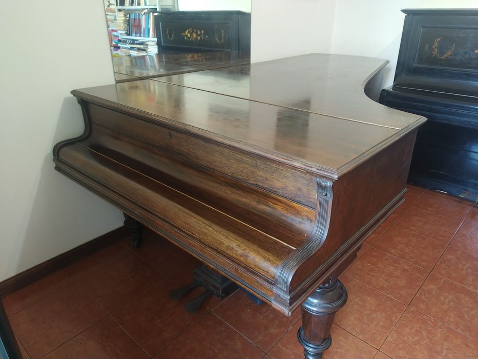 Piano de cauda John Broadwood & sons London
