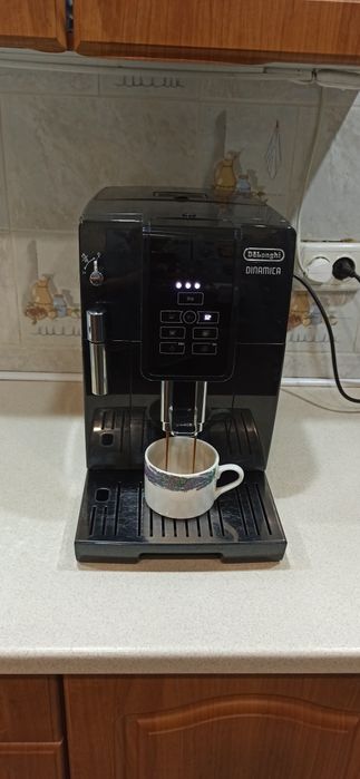 Кофемашина Delonghi Dinamica 2021 год