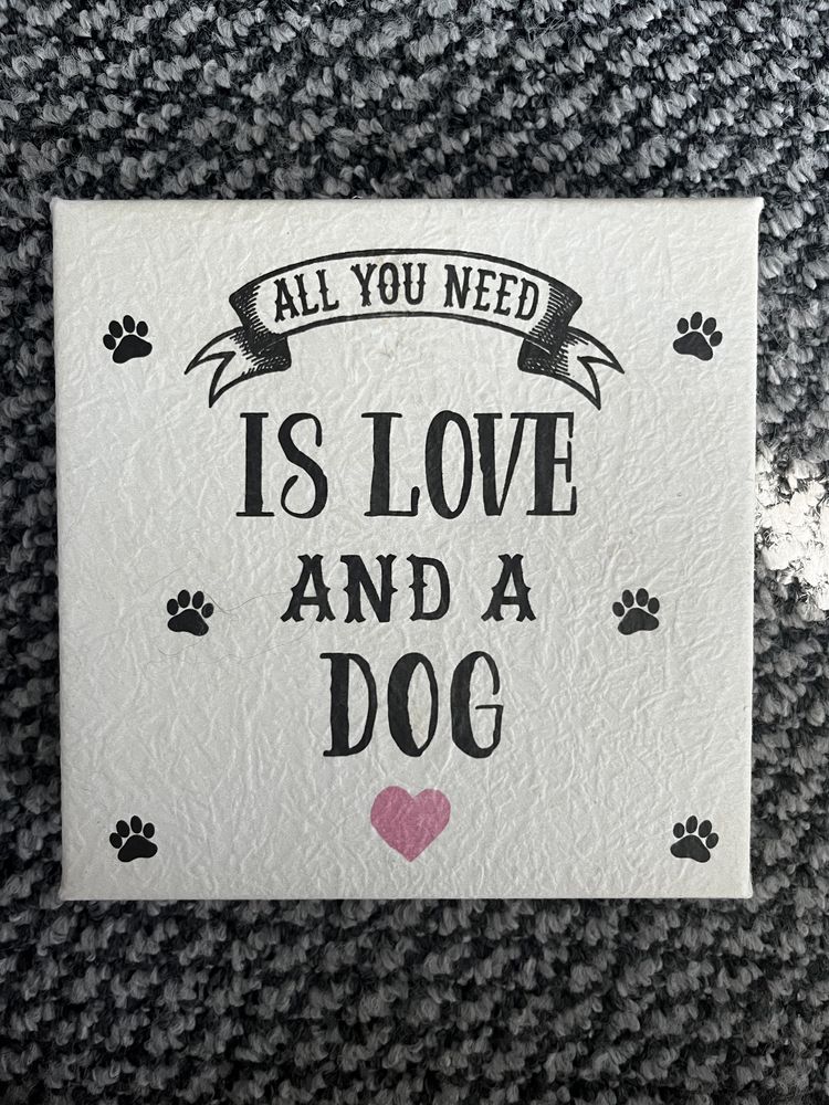 Dekoracja All You Need Is Love and a Dog pies dla psiarza