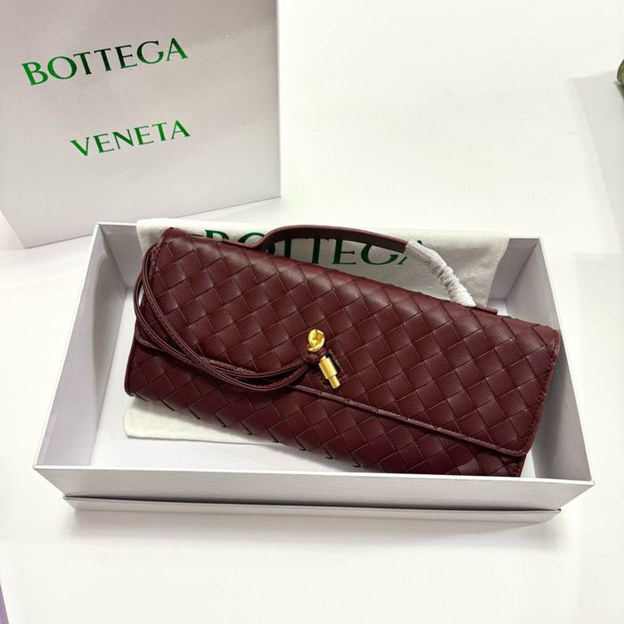 Клатч в стилі bottega veneta