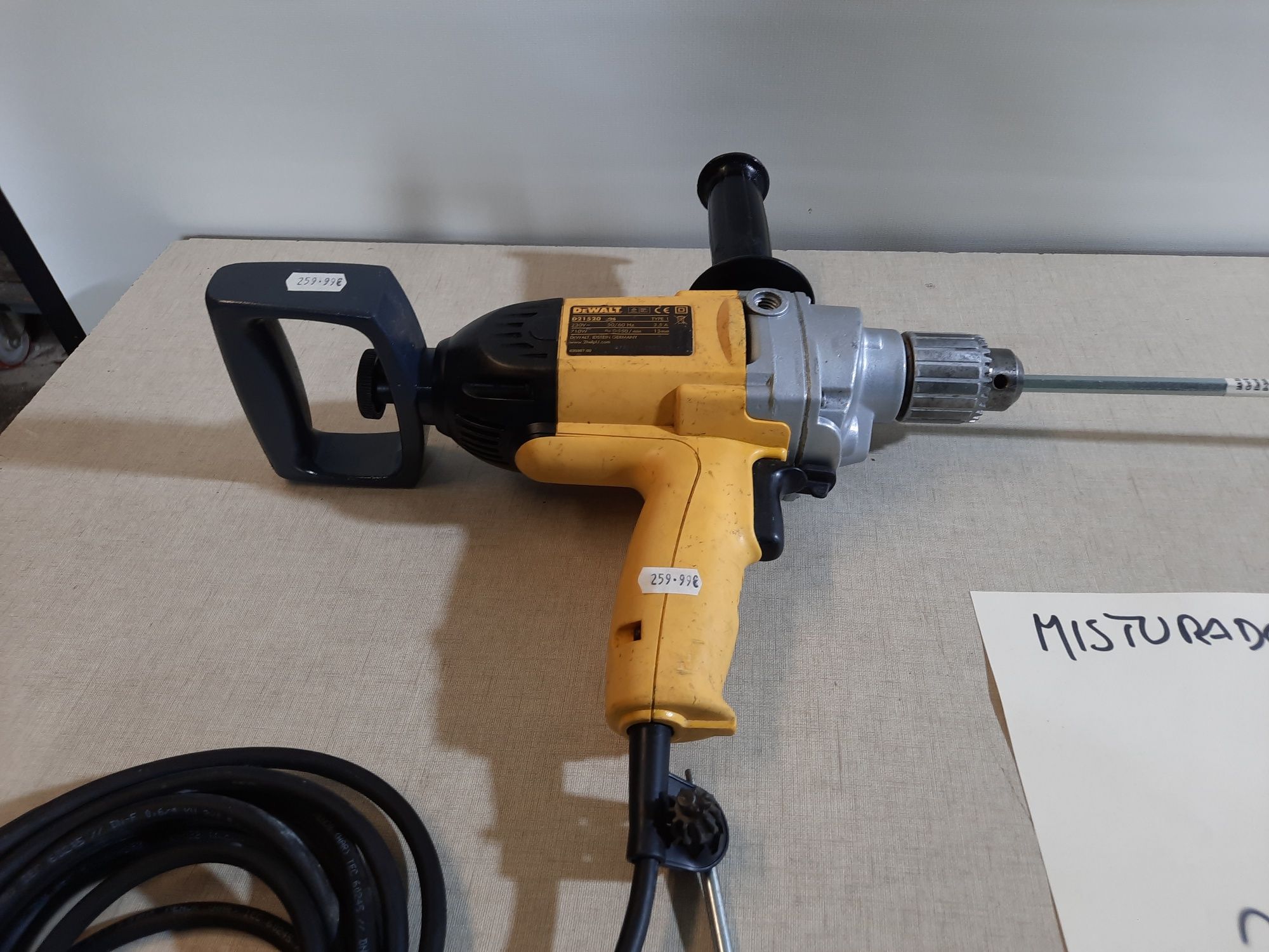 Misturadora de tintas ou massas HITACHI-Dewalt D21520 QS