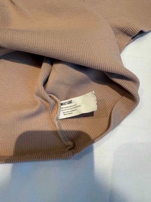 Crop top must have бежевий кроп топ 38 розмір