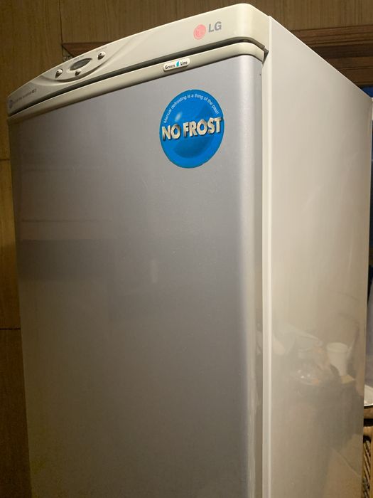 Большой холодильник LG. в отличном состоянии