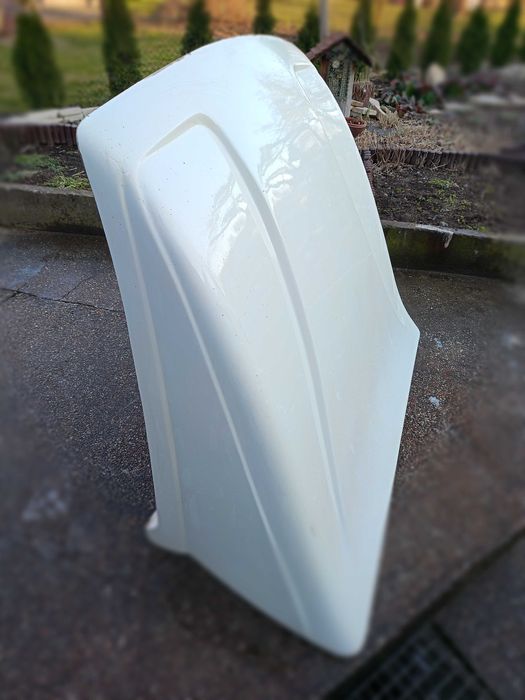 Spojler, owiewka dachowa Kia 2500