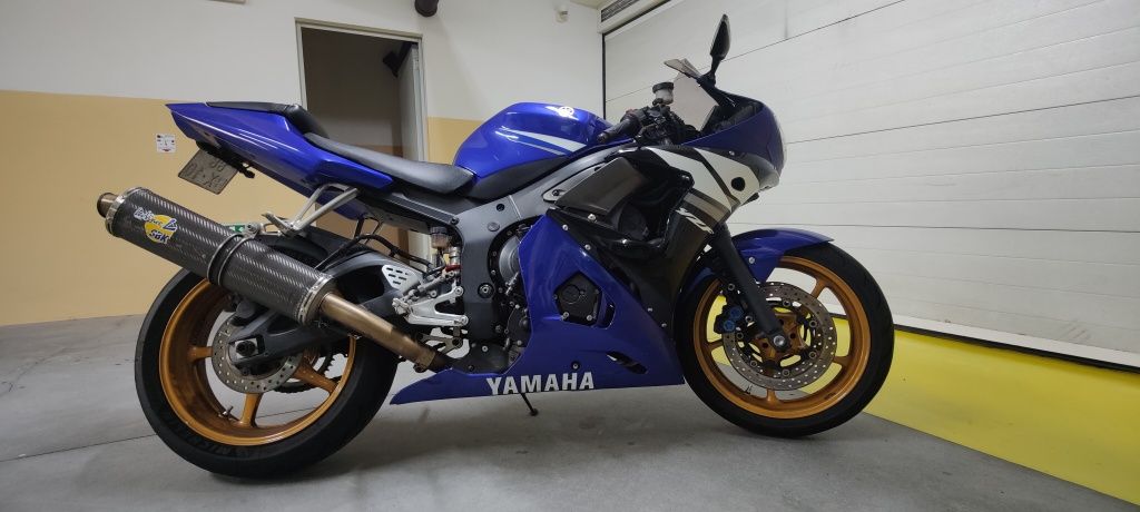 Yamaha R6 - 2006