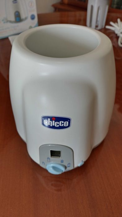 Aquecedor de biberões da Chicco com mostrador digital
