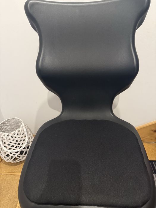 Krzeslo Entelo czarne