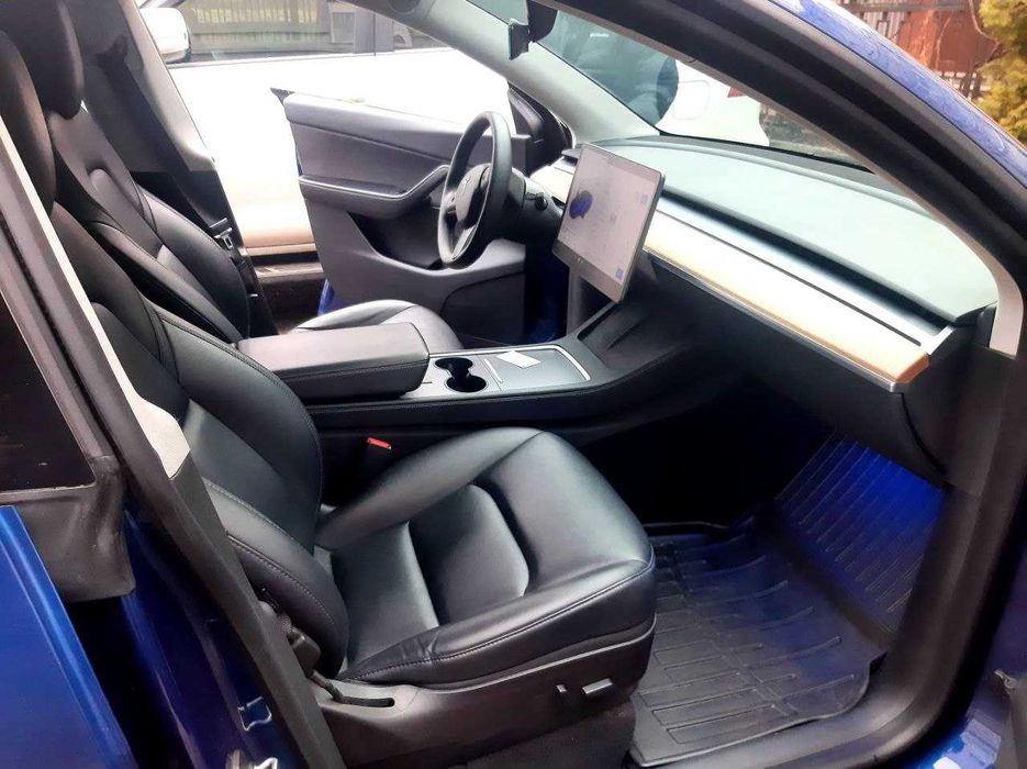 Прокат електромобілів Тесла Модел3 / МоделY