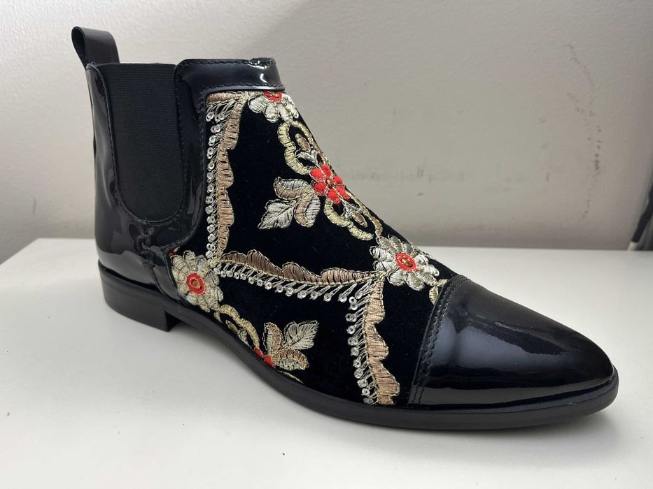 Botim Senhora com Bordado