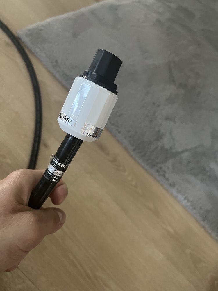 Kabel zasilający Oyaide Tunami GPX-R V1