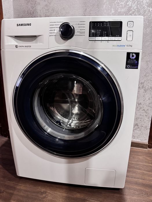 Продам пральну машинку Samsung в гарному стані