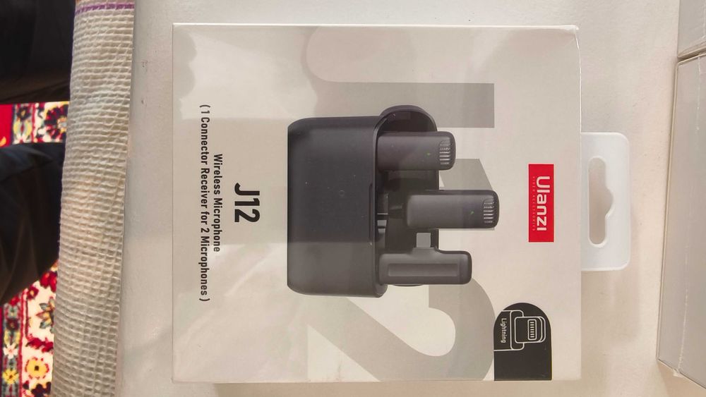 Петличний мікрофон Ulanzi J12 для iPhone, роз'єм Lightning