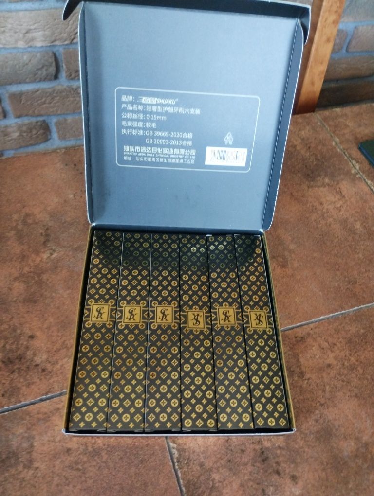 Szczotki do zębów ekskluzywne