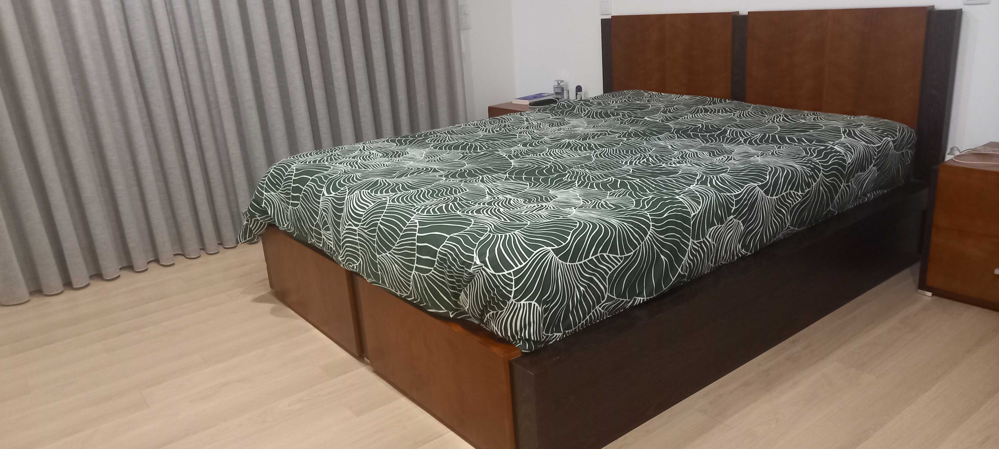 Cama de casal c/ 1,60m de largura