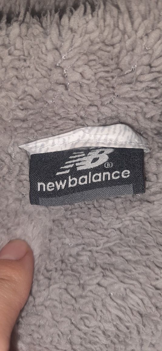 Куртка женская New Balance, M-L