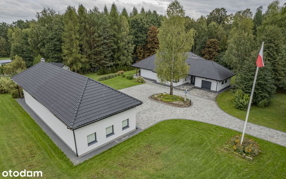 Dom z potencjałem -208 m2 ,duża działka 1,38ha wraz z sadem i oczkiem