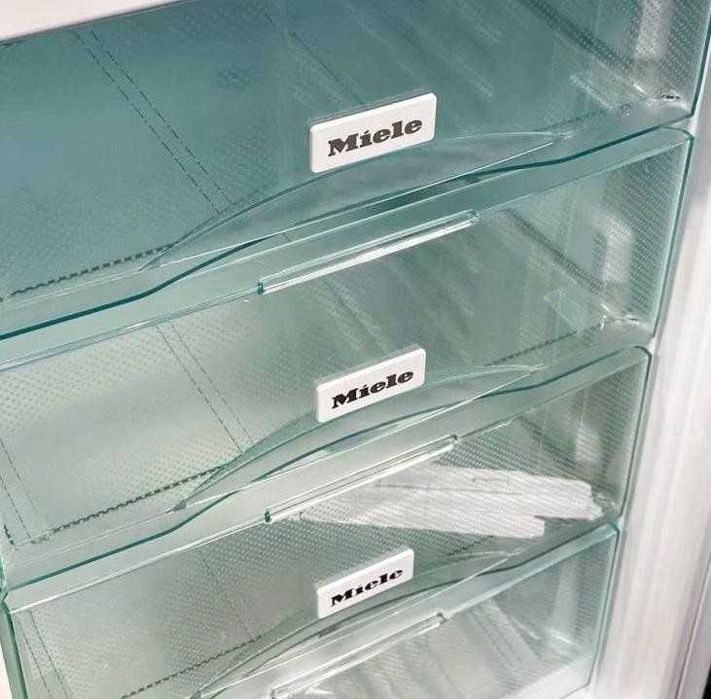 Морозильник Miele / Милле FN 32402 i / 4 ящики, вбудов.