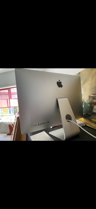 iMac 27” (2014) – Intel i5 / 8 GB RAM