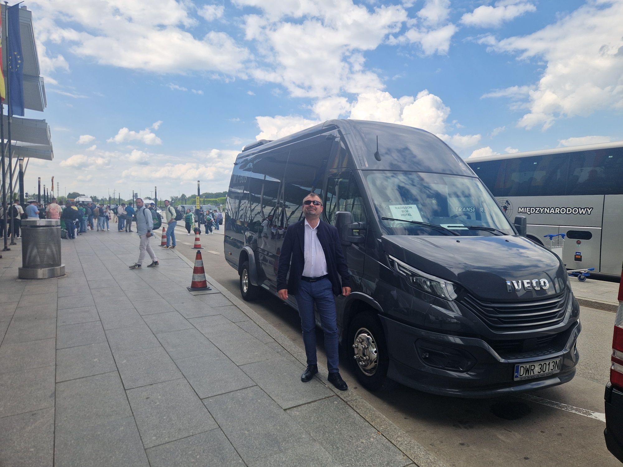 Wynajem  busa,  autobusu ,przewozy pracownicze