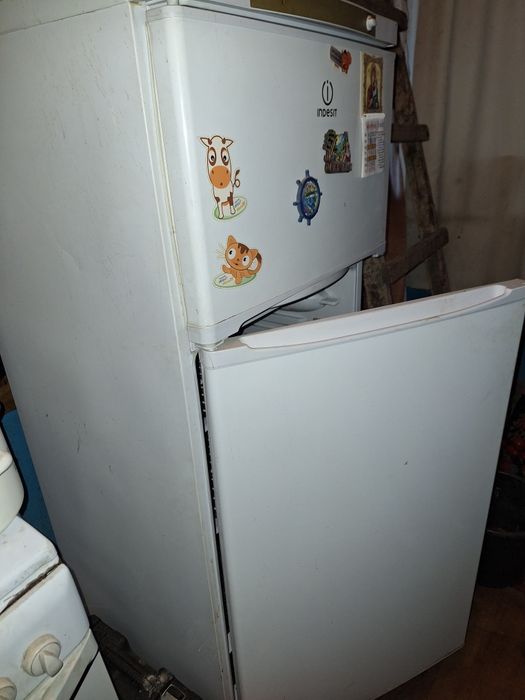 Продам холодильник