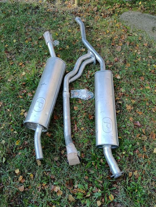 BMW E30. 1.6/1.8 TLUMIIK.Zestaw tlumikow (nowy komplet)