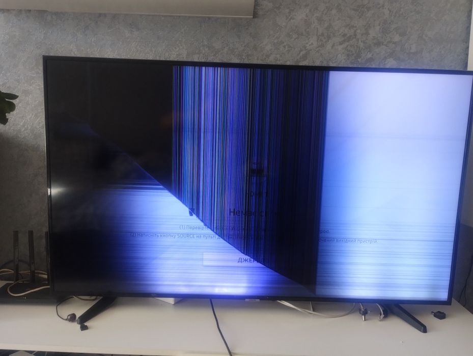 Телевізор самсунг на запчастини ue55nu7090u