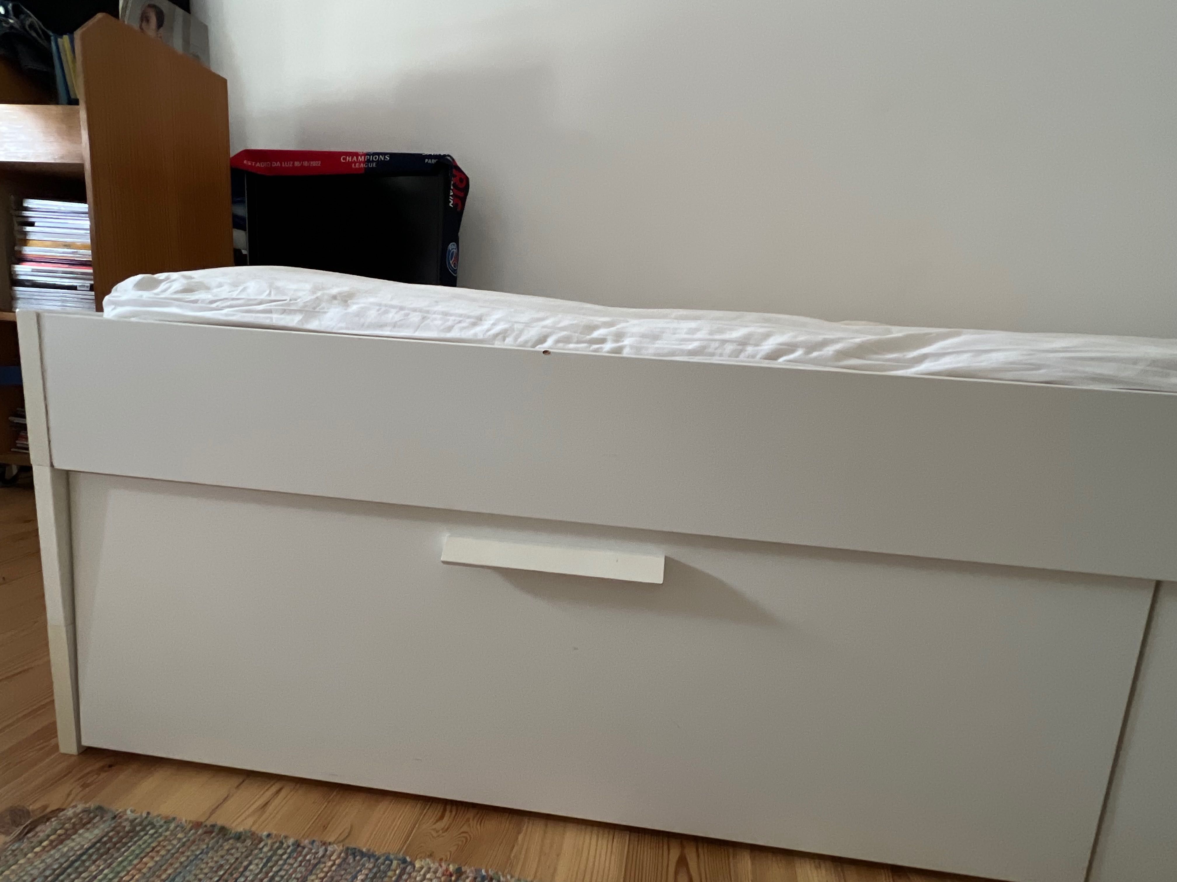 Cama casal com gavetas Ikea BRIMNES