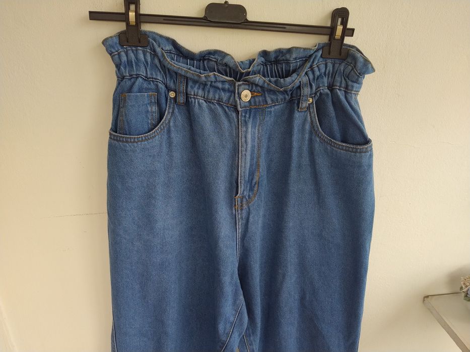 Calças de ganga azul com folhos na cintura - MO Jeans - Tamanho 38/40