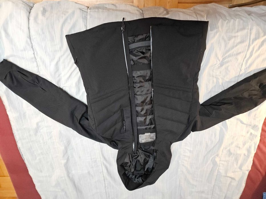 Nowa kurtka narciarska 4F damska z membraną 1000 mm, czarna.