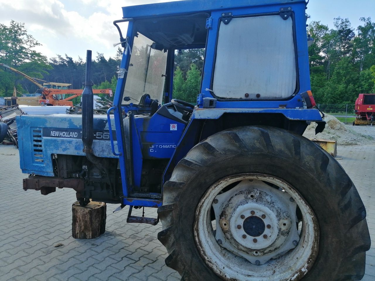 Części New Holland 70-56