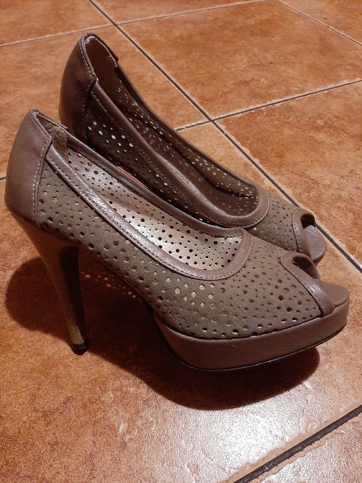 Szpilki czulenka pantofle na platformie